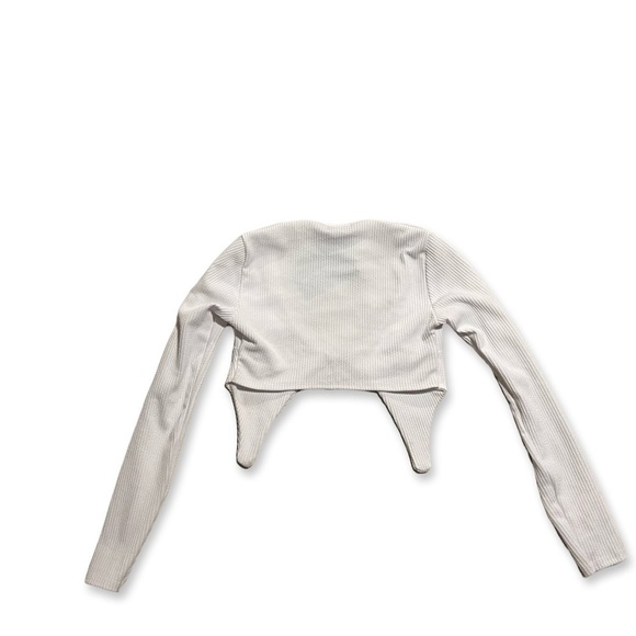 PLT white cutout detail crop top | scoop neck long sleeve rib knit white top NWT - Picture 3 of 9